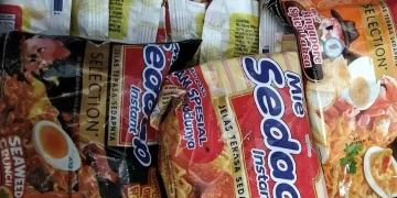 KSPI curiga buruh Mie Sedaap dirumahkan jelang Lebaran untuk hindari THR. Perusahaan membantah dan sebut penyesuaian produksi. (Foto: Facebook/Sera Putri)