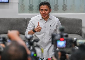 Seskab Teddy Indra Wijaya memastikan Program Makan Bergizi Gratis tidak mengurangi anggaran pendidikan. Sekolah dan insentif guru justru bertambah. (Foto: BPMI Sekretariat Presiden)