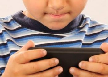 Anak disebut kerap memanipulasi usia saat daftar platform digital. Pemerintah dorong teknologi age inferential untuk cegah akses konten dewasa. (Foto: Istimewa)