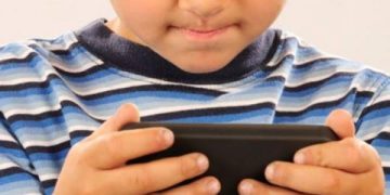 Anak disebut kerap memanipulasi usia saat daftar platform digital. Pemerintah dorong teknologi age inferential untuk cegah akses konten dewasa. (Foto: Istimewa)