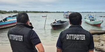 Bareskrim Polri menyita kapal terkait dugaan penyelundupan 7,5 ton pasir timah dari Bangka Selatan ke Malaysia.