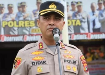 Eks Kapolres Bima AKBP Didik Putra jadi tersangka narkoba dan positif sabu. Pengawasan Kompolnas diminta aktif dan transparan. (Foto: Istimewa/Lombok Post)