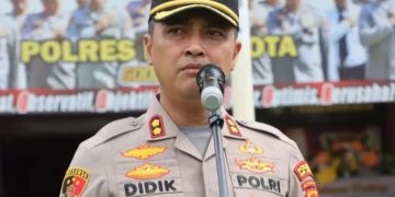Eks Kapolres Bima AKBP Didik Putra jadi tersangka narkoba dan positif sabu. Pengawasan Kompolnas diminta aktif dan transparan. (Foto: Istimewa/Lombok Post)