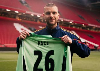 Maarten Paes berpeluang debut bersama Ajax saat melawan NEC. Analis ESPN memuji kualitas dan pengalaman kiper Timnas Indonesia itu. (Foto: AFC Ajax)