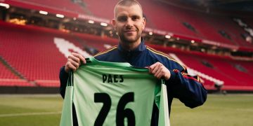 Maarten Paes berpeluang debut bersama Ajax saat melawan NEC. Analis ESPN memuji kualitas dan pengalaman kiper Timnas Indonesia itu. (Foto: AFC Ajax)