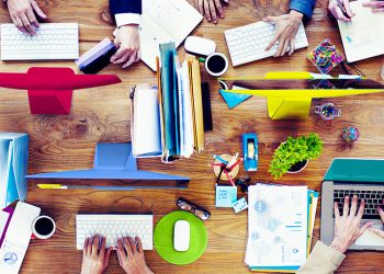 Ingin pekerjaan cepat selesai? Kenali berbagai metode produktivitas populer seperti GTD, Pomodoro, hingga Kanban yang efektif atur tugas. (Foto: indomedia.com)