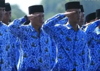 ASN yang ingin ikut pelatihan Komcad wajib melalui seleksi administrasi, kesehatan, fisik, dan mental ideologi. Simak penjelasan Kemhan. (Foto: tentangguru.com)