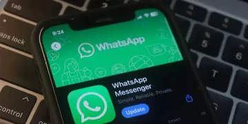 WhatsApp tengah mengembangkan fitur Scheduled Messages yang memungkinkan pengguna menjadwalkan kirim pesan otomatis. (Foto: GEARRICE/Pinterest)