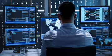 Gaji application security engineer di Indonesia bisa tembus Rp 30 juta per bulan. Simak kisaran lengkap dan tips kariernya di sini. (Foto: infobisnis.id)