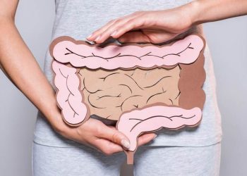 Kanker usus besar kini banyak menyerang usia muda. Simak daftar makanan tinggi serat dan protein tanpa lemak untuk membantu mencegah risikonya. (Foto: Alodokter)