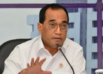 KPK memanggil eks Menhub Budi Karya sebagai saksi kasus dugaan korupsi jalur kereta api DJKA di Jawa Timur. Berikut perkembangan terbarunya. (Foto: Dok MI/Antara)