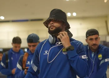 Layvin Kurzawa berpeluang debut bersama Persib saat hadapi Ratchaburi di ACL. Maung Bandung fokus kejar tiket perempat final. (Foto: Persib)