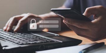 Ahli keamanan siber memperingatkan bahaya membuat password dengan AI. Studi menunjukkan entropy rendah dan pola mudah ditebak. (Foto: barracuda.com)