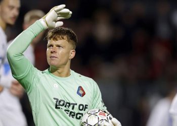 Persib Bandung dirumorkan tertarik merekrut Ronald Koeman Jr dari SC Telstar. Kontrak sang kiper habis akhir musim ini. (Foto: Getty Images/Soccrates Images)
