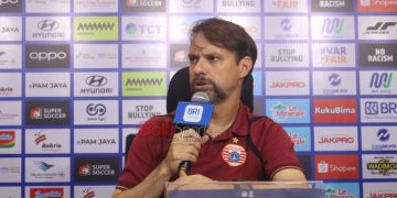 Persija Jakarta menang 3-2 atas Malut United. Mauricio Souza menegaskan timnya tak bisa mengontrol Persib dalam perburuan juara Super League. (Foto: Bolasport)