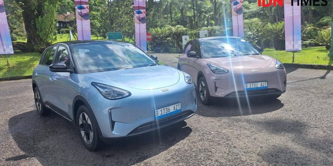 Modifikasi Mobil Listrik Tak Bisa Sembarangan, Ganti Velg Pun Ada Risikonya Modifikasi mobil listrik tidak bisa asal. Bahkan ganti velg berisiko ganggu sensor dan bisa membuat garansi kendaraan hangus. (Foto: IDN Times/Satria Permana)