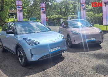 Modifikasi mobil listrik tidak bisa asal. Bahkan ganti velg berisiko ganggu sensor dan bisa membuat garansi kendaraan hangus. (Foto: IDN Times/Satria Permana)