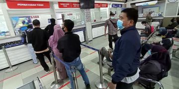 Denda ETLE yang belum dibayar bisa menghambat proses pajak kendaraan. Simak penjelasan dan cara menghindarinya. (Foto: BeritaSatu/Mohammad Defrizal)