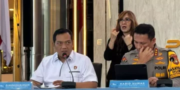 Polisi mengungkap pelaku penyiraman air keras terhadap aktivis KontraS Andrie Yunus sempat berganti baju setelah beraksi. Empat terduga pelaku masih diburu. (Foto: Beritasatu.com/Yustinus Patris Paat)