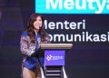 Menkomdigi Meutya Hafid mengajak orang tua mengurangi penggunaan gadget anak saat Lebaran agar keluarga bisa lebih banyak berinteraksi langsung.