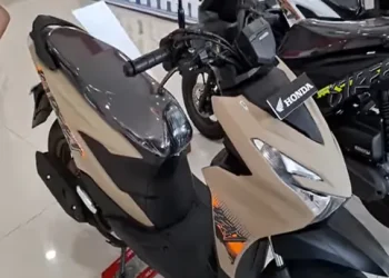 Pajak Honda BeAT 2026 naik tipis dibanding tahun sebelumnya. Simak rincian biaya, NJKB, dan total pajak tahunan terbaru. (Foto: Tangkapan Layar Youtube)