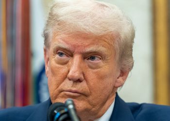 Intelijen Amerika Serikat menilai Iran masih kuat meski dibombardir AS dan Israel selama berhari hari. Situasi ini menambah tekanan politik bagi Presiden AS.