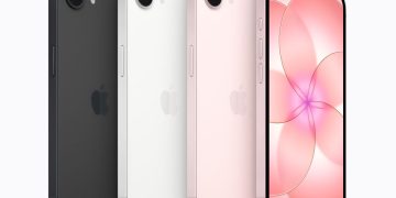 Apple luncurkan iPhone 17e sebagai varian lebih terjangkau. Cek fitur, performa, daya tahan baterai, dan harga resminya di sini. (Foto: Apple)