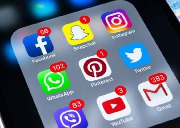 Pemerintah resmi menerapkan aturan baru yang mewajibkan platform digital memblokir akun anak demi keamanan ruang digital.