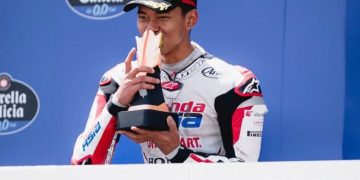 Veda Ega Pratama siap tampil di Moto3 Amerika 2026 usai track walk di COTA. Pembalap Indonesia ini tengah dalam performa terbaiknya. (Foto: Disway.id)
