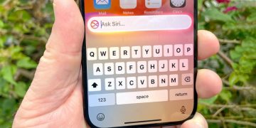 Apple menunda peluncuran perangkat smart home karena pengembangan teknologi AI dan asisten digital Siri belum selesai sepenuhnya. (Foto: Tobias Holm)