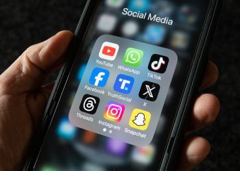 Pemerintah melalui Komdigi membatasi akses anak di bawah 16 tahun ke sejumlah aplikasi digital demi melindungi mereka dari risiko di internet. (Foto: x.com/@AIBSNews24)