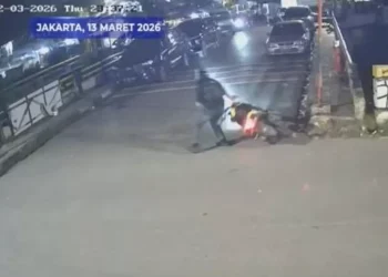 Teror air keras menimpa aktivis HAM Andrie Yunus usai podcast di Jakarta. Polisi, pemerintah, dan koalisi sipil mendesak pelaku serta dalang segera diungkap. (Foto: Tangkapan Layar)