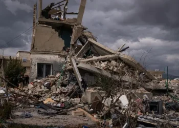 Serangan Israel di Lebanon menewaskan 9 orang termasuk pengungsi Palestina. Konflik dengan Hizbullah semakin memanas. (Foto: Adri Salido/Getty Images)