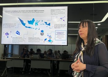 Pakar teknologi menilai talenta, kebijakan pemerintah, dan infrastruktur digital menjadi faktor penting dalam pengembangan AI di Indonesia. (Foto: Bloomberg Technoz)
