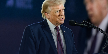 Donald Trump menyebut perang AS dengan Iran akan berakhir dalam waktu dekat tanpa kesepakatan resmi. Simak pernyataan lengkapnya.