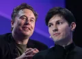 WhatsApp digugat di AS terkait dugaan akses chat pengguna. Elon Musk dan Pavel Durov ikut menyoroti isu privasi ini. (Foto: bloomberg.com)