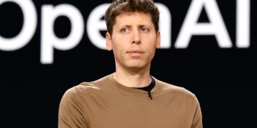 Sam Altman peringatkan risiko besar AI super pintar dari ancaman siber hingga biologi berbahaya. Simak dampaknya bagi dunia. (Foto: AFP/Getty Images/TNS)