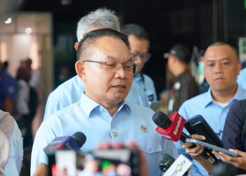 Dudung Abdurachman menegaskan pengawasan ketat program MBG dan Sekolah Rakyat. Pelaksanaan yang tidak sesuai akan ditindak tegas. (Foto: Kantor Staf Presiden)