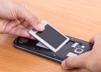 Xiaomi Indonesia merespons aturan baterai HP wajib bisa dilepas pasang. Regulasi ini akan berlaku di Uni Eropa mulai 2027. (Foto: Freepik)