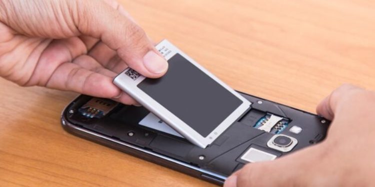 Xiaomi Indonesia merespons aturan baterai HP wajib bisa dilepas pasang. Regulasi ini akan berlaku di Uni Eropa mulai 2027. (Foto: Freepik)