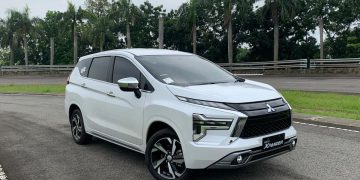 Pajak mobil di Indonesia bisa mencapai 40 persen dari harga kendaraan. Pengamat usulkan penurunan demi dorong pasar otomotif. (Foto: KOMPAS.com/DIO DANANJAYA)