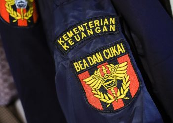 Kemenkeu membuka ratusan lowongan Bea Cukai untuk lulusan SMA guna memperkuat tenaga teknis lapangan. Simak detail rekrutmen terbaru ini. (Foto: Shutterstock)