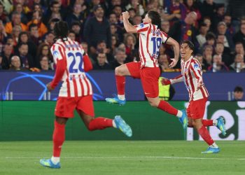 Tim tamu tampil dominan di leg pertama perempat final Liga Champions dengan kemenangan penting dari Bayern Arsenal dan Atletico. (Foto: AFP/LLUIS GENE)