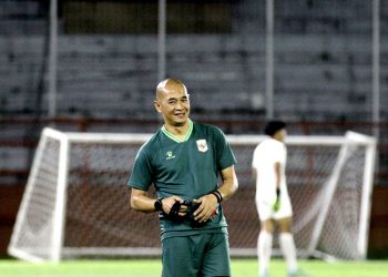 Timnas Indonesia U-17 menang telak di laga perdana Piala AFF, namun pelatih Kurniawan soroti penyelesaian akhir. (Foto: KOMPAS.COM/SUCI RAHAYU)
