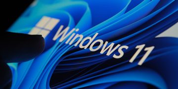 Microsoft mulai paksa update Windows 11 versi lama ke 25H2. Pengguna tidak bisa menunda secara permanen.