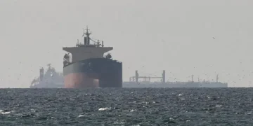 Militer AS mulai blokade pelabuhan Iran di Selat Hormuz. Teheran merespons keras dan ancam keamanan kawasan. (Foto: Reuters)