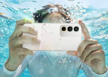 Realme C100 4G resmi meluncur dengan baterai 8000 mAh dan fitur powerbank. Ini spesifikasi lengkap dan harga terbarunya.