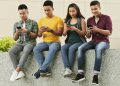 Gen Z Indonesia masih aktif menggunakan Google Search setiap hari. Pola pencarian berubah dengan bantuan teknologi AI terbaru. (Foto: Indozonetech)