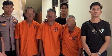 Polisi tangkap tiga pelaku pencurian mobil pikap di masjid Serang. Dua pelaku merupakan residivis dan kini terancam hukuman penjara. (Foto: bantennews.co.id)