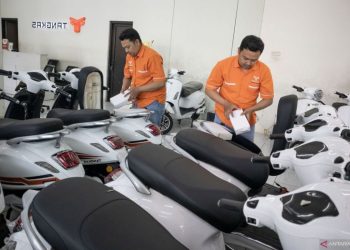Wacana insentif motor listrik kembali dibahas pemerintah. Kemenperin dan Kemenkeu masih mengkaji skema baru untuk dorong penggunaan EV. (Foto: ANTARA FOTO/Abdan Syakura/rwa)
